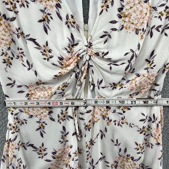 Blue Life Floral Romper Size Medium - Picture 10 of 13